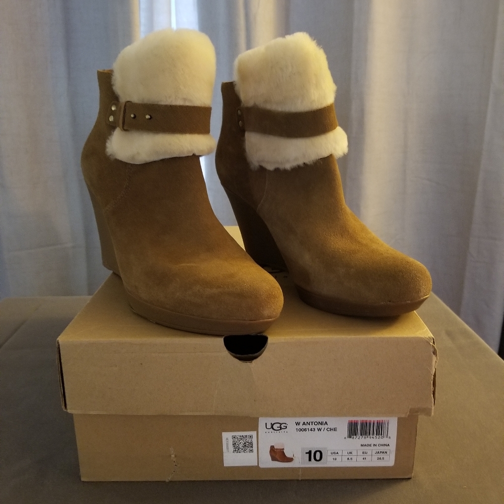 Shoes - Picture 3 of 4